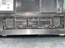Load image into Gallery viewer, FRONT TEMPERATURE CONTROLS Porsche Cayenne 2006 06 - NW509802