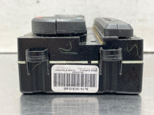 Load image into Gallery viewer, Temperature Controls Lincoln Navigator 2012 - NW510647