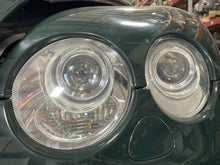 Load image into Gallery viewer, Headlight Lamp Assembly 2006 - NW516330