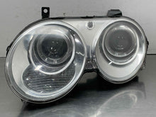 Load image into Gallery viewer, Headlight Lamp Assembly 2006 - NW516330