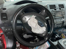Load image into Gallery viewer, Steering Wheel Nissan Leaf 2015 - NW482816