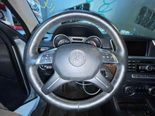 Load image into Gallery viewer, Steering Wheel MERCEDES GL-CLASS 2013 - NW424735