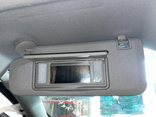 Load image into Gallery viewer, Interior Sun Visors Chevrolet Malibu 2017 - NW560144