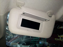 Load image into Gallery viewer, Interior Sun Visors Nissan Leaf 2017 - NW636685