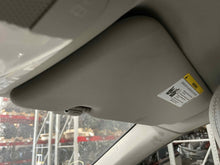 Load image into Gallery viewer, INTERIOR SUN VISORS Gl320 Gl350 Gl450 Gl550 ML320 ML350 06-12 Right - NW621150