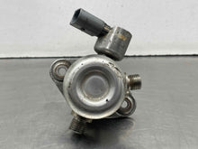 Load image into Gallery viewer, FUEL PUMP 550i 550i Gt 650i 750 HYBRID 750i 750il Active 7 Alpina 08-15 - NW712598
