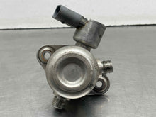 Load image into Gallery viewer, FUEL PUMP 550i 550i Gt 650i 750 HYBRID 750i 750il Active 7 Alpina 08-15 - NW712599
