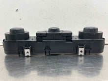 Load image into Gallery viewer, Temperature Controls BMW Z4 2003 - NW713209