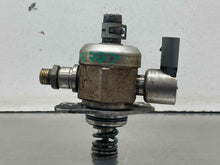 Load image into Gallery viewer, FUEL PUMP A4 A6 TT Beetle EOS Jetta Tiguan 11 12 13 14 15 16 - NW713299