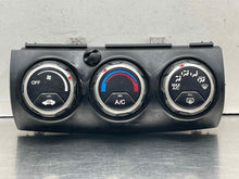 Load image into Gallery viewer, AC HEATER TEMP CONTROL Honda CRV 2002 02 2003 03 04 05 06 - NW713356
