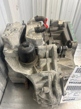 Load image into Gallery viewer, AUTOMATIC TRANSMISSION CC EOS Passat 09 10 11 12 FWD - NW714386