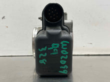 Load image into Gallery viewer, THROTTLE BODY BMW 323i 328i 528i Z3 1999 99 2000 00 - NW715624