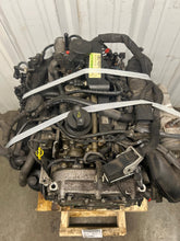Load image into Gallery viewer, Engine Motor INFINITI QX30 2017 - NW715589