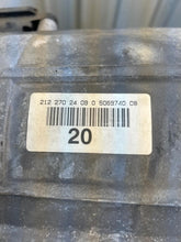 Load image into Gallery viewer, Transmission MERCEDES E-CLASS 2014 - NW718128