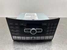 Load image into Gallery viewer, Radio MERCEDES E-CLASS 2014 - NW717941