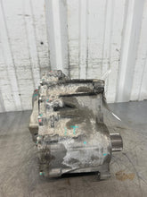 Load image into Gallery viewer, TRANSFER CASE Edge Explorer Taurus MKX 13 14 15 16 17 18 19 - NW729419