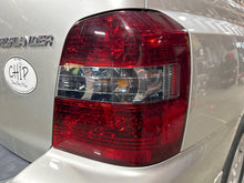 Load image into Gallery viewer, TAIL LIGHT LAMP ASSEMBLY Toyota Highlander 04 05 06 07 Right - NW734996