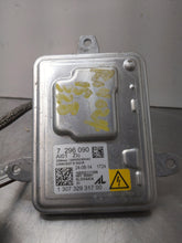 Load image into Gallery viewer, HEADLIGHT LAMP ASSEMBLY 320i 328D 328i 335i Active 3 12-15 Right - NW302676