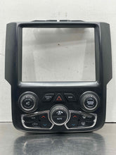 Load image into Gallery viewer, Temperature Controls DODGE 1500 PICKUP 2017 - NW743667