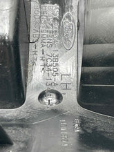Load image into Gallery viewer, TAIL LIGHT LAMP ASSEMBLY F250SD Pickup F350SD Pickup 08-16 Left - NW751868