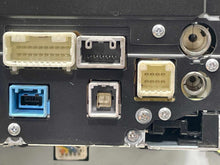 Load image into Gallery viewer, RADIO Toyota Highlander 2011 11 2012 12 2013 13 - NW753928