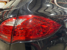 Load image into Gallery viewer, OUTER TAIL LIGHT LAMP Porsche Cayenne 11 12 13 14 Right - NW754658