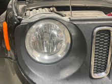 Load image into Gallery viewer, HEADLIGHT LAMP ASSEMBLY Jeep Renegade 15 16 17 18 Right - NW763649