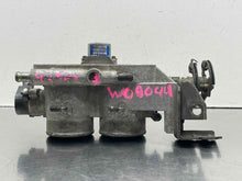 Load image into Gallery viewer, THROTTLE BODY SVX 1992 92 1993 93 1994 94 1995 95 - NW764118