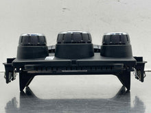 Load image into Gallery viewer, Temperature Controls COUNTRYMAN 2020 - NW764899