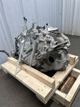 Load image into Gallery viewer, Transmission Nissan NV200 2017 - NW774324