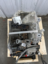 Load image into Gallery viewer, Transmission Nissan NV200 2017 - NW774324