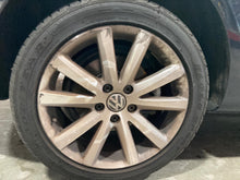 Load image into Gallery viewer, Wheel Eos Passat 2006 06 07 08 09 10 11 17x7.5 10 Spoke - NW778472