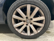 Load image into Gallery viewer, Wheel Eos Passat 2006 06 07 08 09 10 11 17x7.5 10 Spoke - NW778259