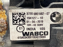 Load image into Gallery viewer, SUSPENSION AIR COMPRESSOR PUMP 740i 740il 750i 750il Alpina B7 M760i 16-20 - NW807210