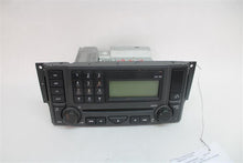 Load image into Gallery viewer, RADIO Land Rover LR3 2005 05 2006 06 2007 07 AM FM CD - 1323525