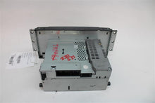 Load image into Gallery viewer, RADIO Land Rover LR3 2005 05 2006 06 2007 07 AM FM CD - 1323525