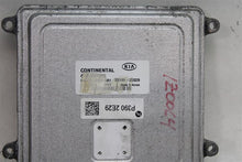 Load image into Gallery viewer, ECU ECM COMPUTER Kia Forte 2017 17 2018 18 - 1340697