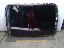 Load image into Gallery viewer, SUNROOF ASSEMBLY Audi Q7 17 18 19 20 21 22 - 1342212