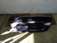 Load image into Gallery viewer, TRUNK LID Hyundai Sonata 2011 11 2012 12 2013 13 2014 14 - 1359187