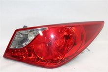 Load image into Gallery viewer, OUTER TAIL LIGHT LAMP Hyundai Sonata 11 12 13 14 Right - 1359192