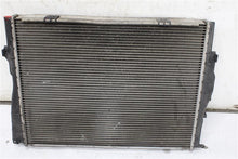 Load image into Gallery viewer, RADIATOR BMW 323i 128i 328i 330i 2006 06 2007 07 2008 08 09 10 11 12 Manual - 1359739