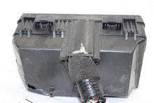 Load image into Gallery viewer, FUSE BOX Honda CR-V 2015 15 2016 16 - 1360002