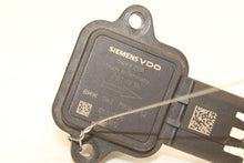 Load image into Gallery viewer, Mass Air Flow Sensor Meter MAF 128i 323i 328i 528i X3 X5 Z4 07-13 - 1363384