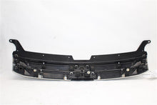 Load image into Gallery viewer, Grille Mitsubishi Outlander 2015 - 1363692