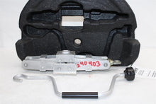 Load image into Gallery viewer, Jack Porsche Boxster 2000 - 1366428
