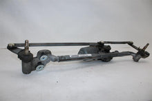 Load image into Gallery viewer, WINDSHIELD WIPER TRANSMISSION BMW X5 X5M 14 15 16 17 18 - 1367269