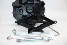 Load image into Gallery viewer, JACK Subaru Forester 2024 24 - 1370387