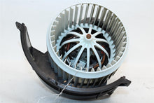 Load image into Gallery viewer, HEATER BLOWER MOTOR Volkswagen Touareg Audi Q7 2004 04 05 06 07 08 - 10 Front - 1372231