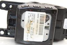 Load image into Gallery viewer, RADIO - 1372938