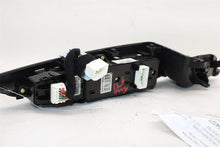 Load image into Gallery viewer, FRONT DOOR WINDOW SWITCH Hyundai Tucson 16 17 18 19 20 21 - 1378691